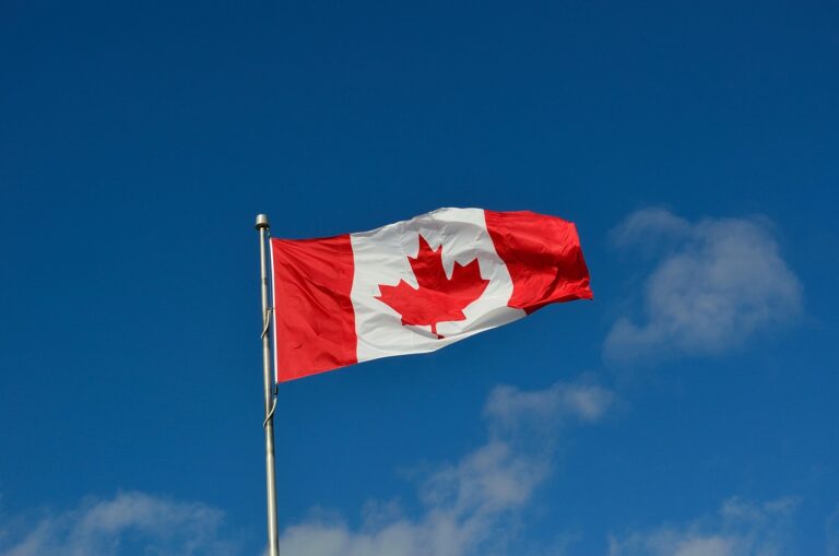 Canadian citizenship by descent - Canada flag